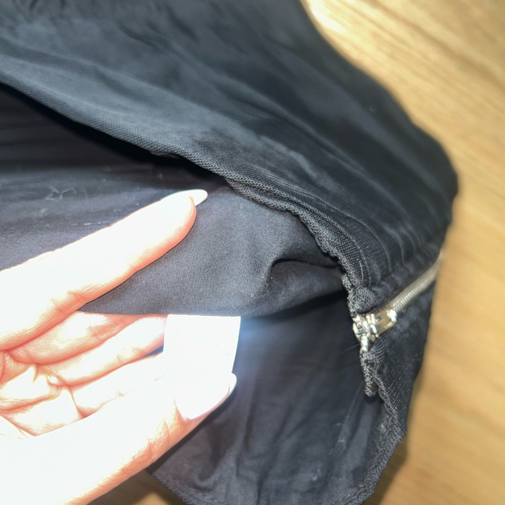Black Ruched Tube Top - Picture 3 of 3